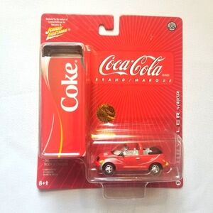 2005 # 5 Coca-Cola Johnny Lightning 1:64 diecast 1999 Chrysler PT Cruiser Car